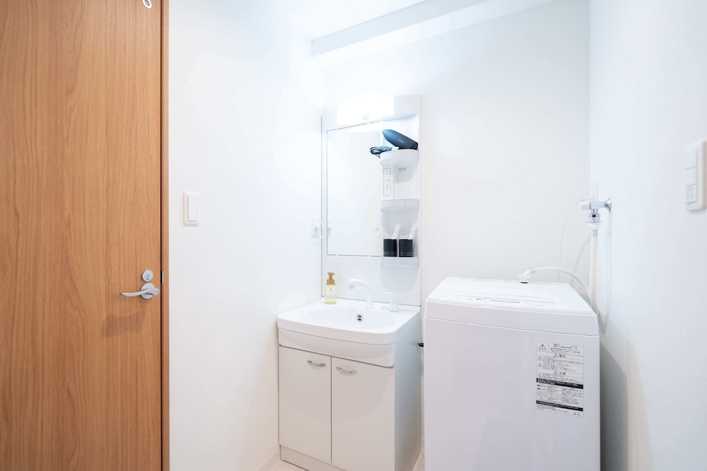 ファミリー ルーム バルコニー シティビュー バスルーム3 | b&天下茶屋