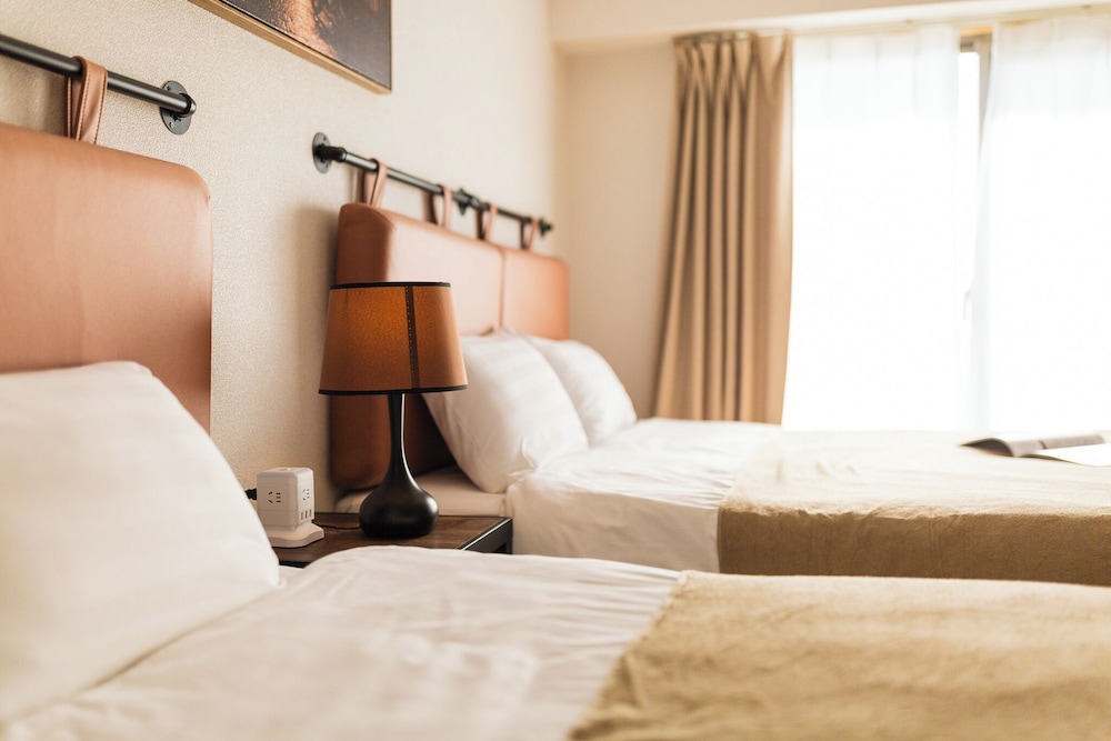 ファミリー ルーム バルコニー シティビュー 客室14 | b&天下茶屋