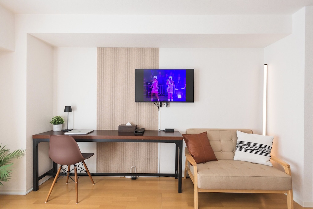 ファミリー ルーム バルコニー シティビュー 客室11 | b&天下茶屋