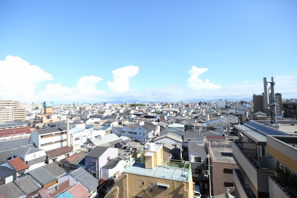 ファミリー ルーム バルコニー シティビュー 部屋からの景観2 | b&天下茶屋