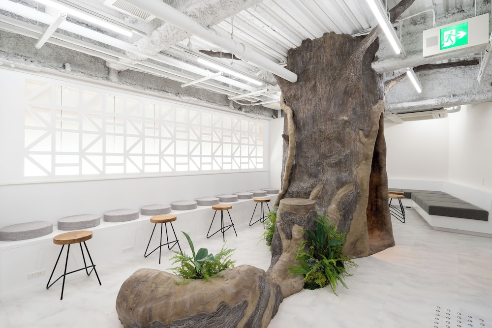 フロント1 | ZONE SHINSAIBASHI WEST フロント1 | ZONE SHINSAIBASHI WEST