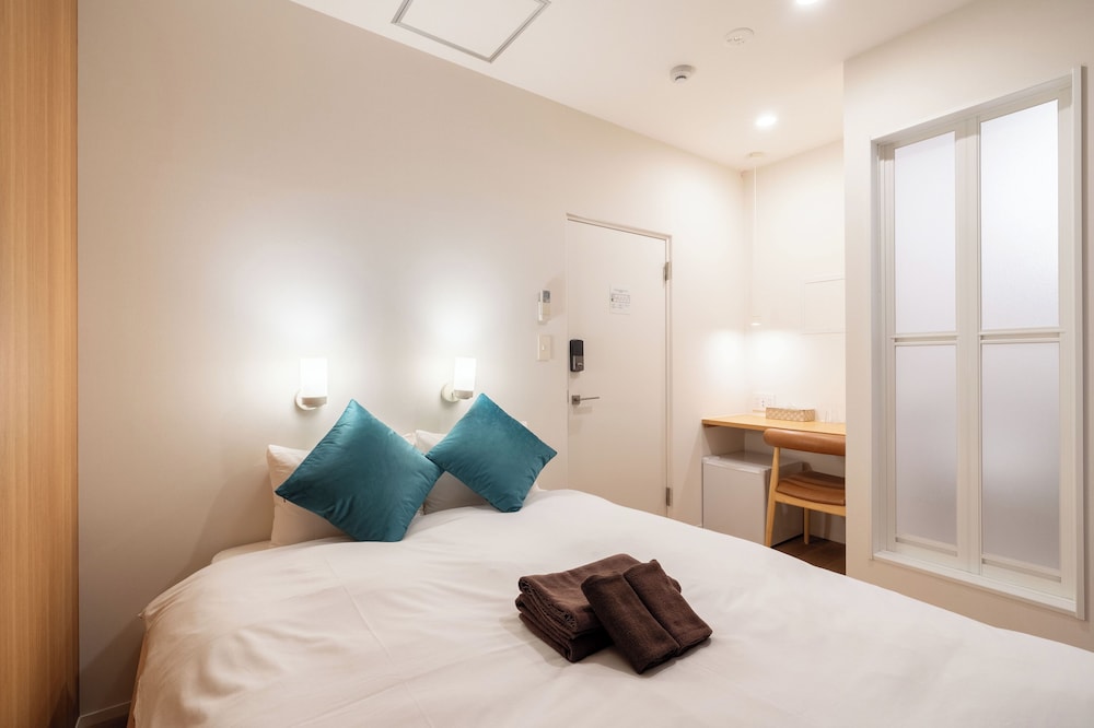 エコノミー ダブルルーム | ZONE SHINSAIBASHI WEST