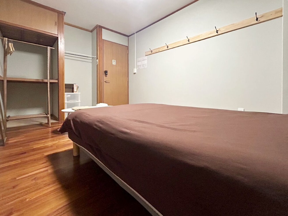 ベーシック ダブルルーム セミダブルベッド 1 台 客室1 | Arcade Resort Okinawa