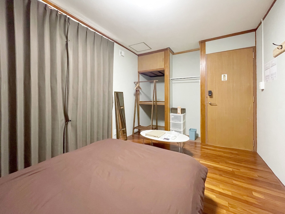 ベーシック ダブルルーム セミダブルベッド 1 台 客室3 | Arcade Resort Okinawa