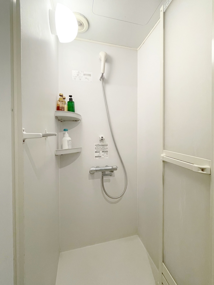 ベーシック ダブルルーム セミダブルベッド 1 台 客室8 | Arcade Resort Okinawa