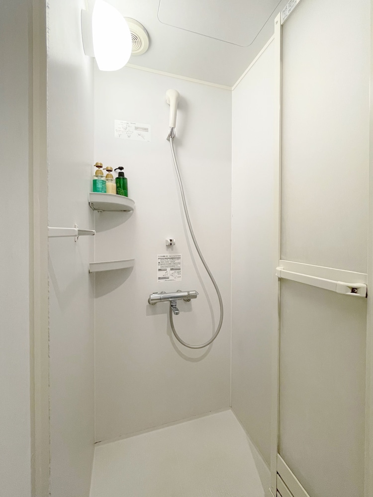 ベーシック ダブルルーム セミダブルベッド 1 台 客室7 | Arcade Resort Okinawa