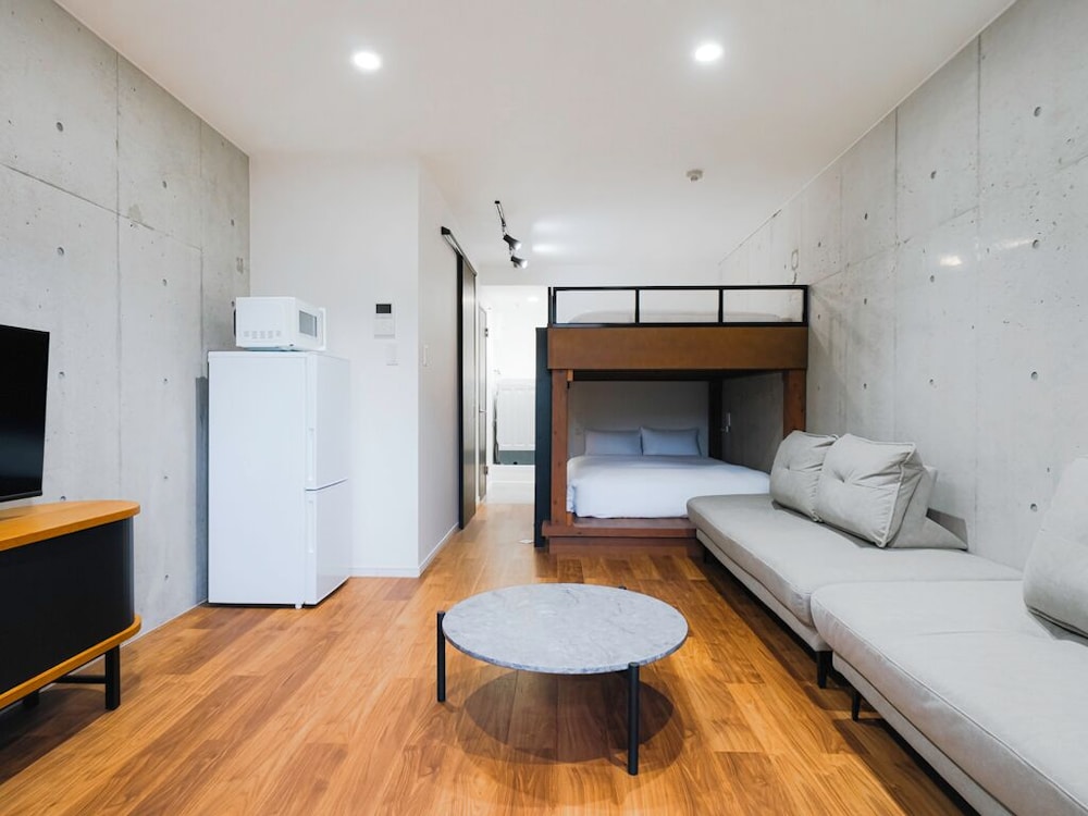 ラージスタジオアパートメント(ダブル2段ベッド+ソファベッド2台, 最大6名) 禁煙 | メーアレジデンスホテル 宮古空港前 – Meer Residence Hotel Miyako Airport –