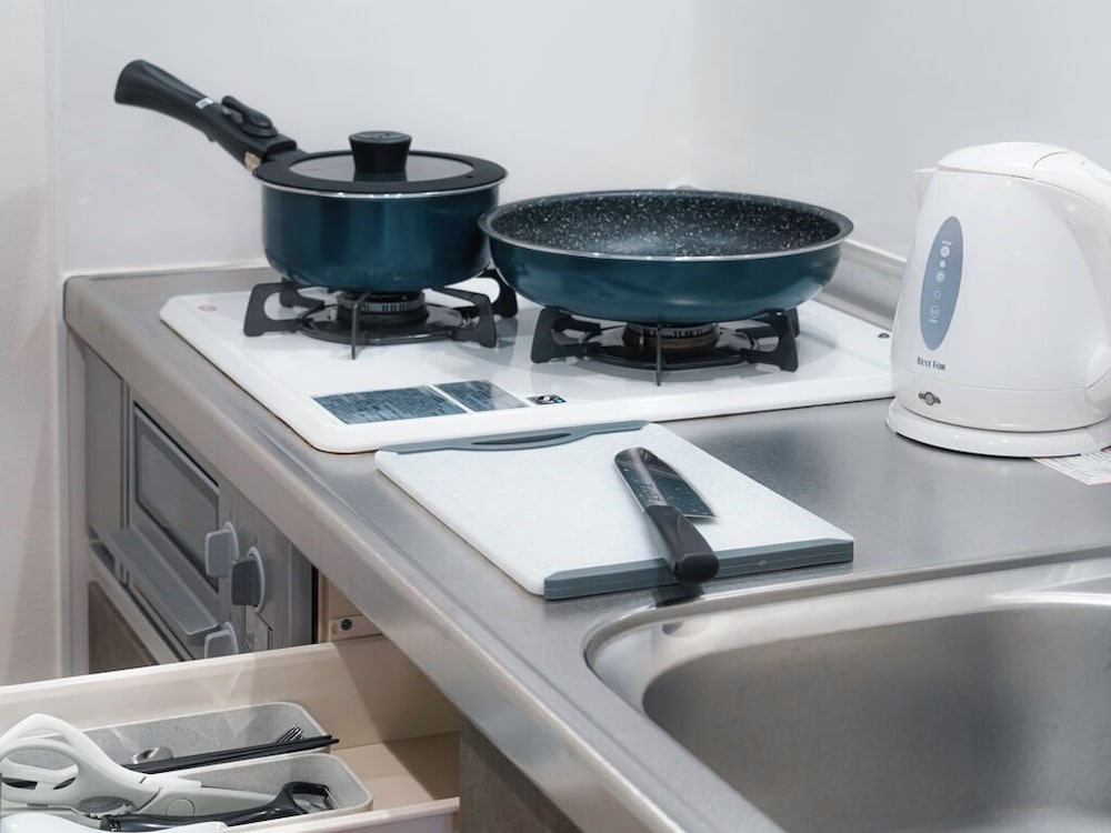 スタジオアパートメント(ダブルベッド+ソファベッド1台, キッチン付, 最大3名) 禁煙 専用キッチン1 | メーアレジデンスホテル 宮古空港前 – Meer Residence Hotel Miyako Airport –