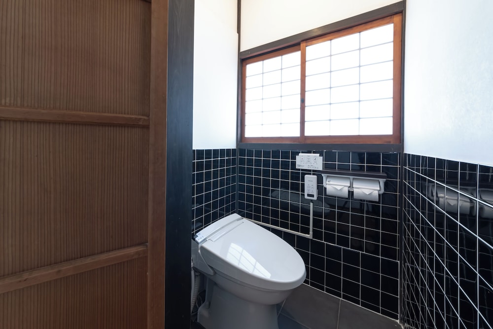 トラディショナル ルーム 禁煙 バスルーム4 | 料理旅館　山里料理　いそべ(Exclusive Tratched Vill）