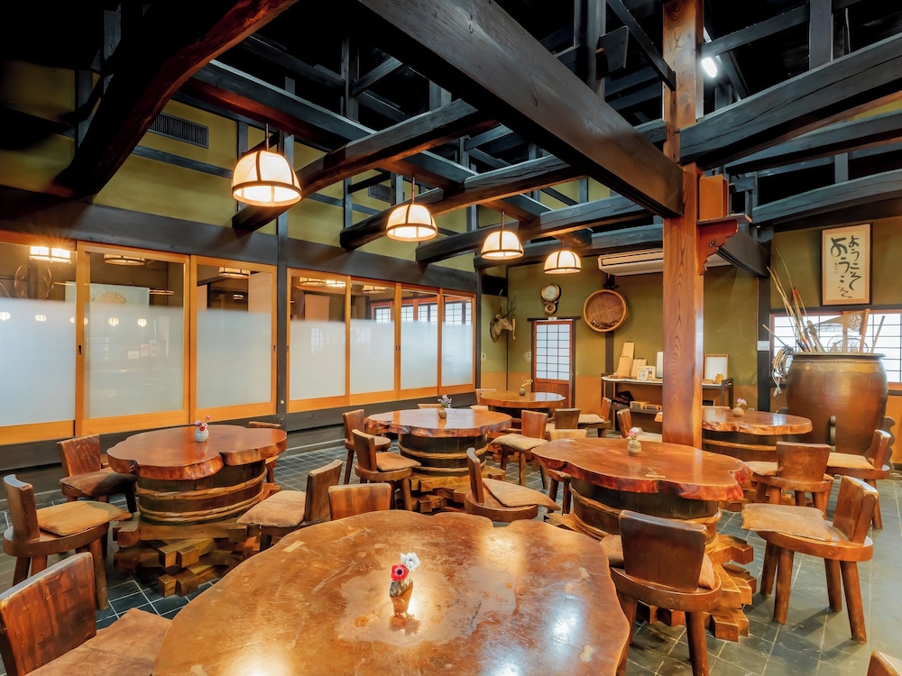 レストラン1 | 料理旅館　山里料理　いそべ(Exclusive Tratched Vill）