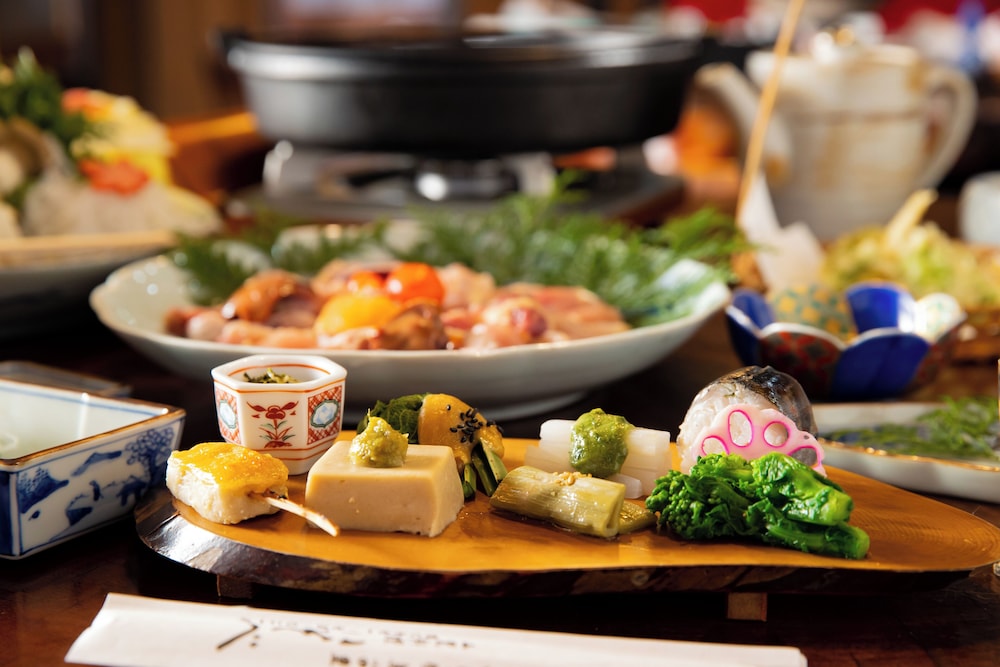 トラディショナル ルーム 禁煙 旅館のお食事処5 | 料理旅館　山里料理　いそべ(Exclusive Tratched Vill）