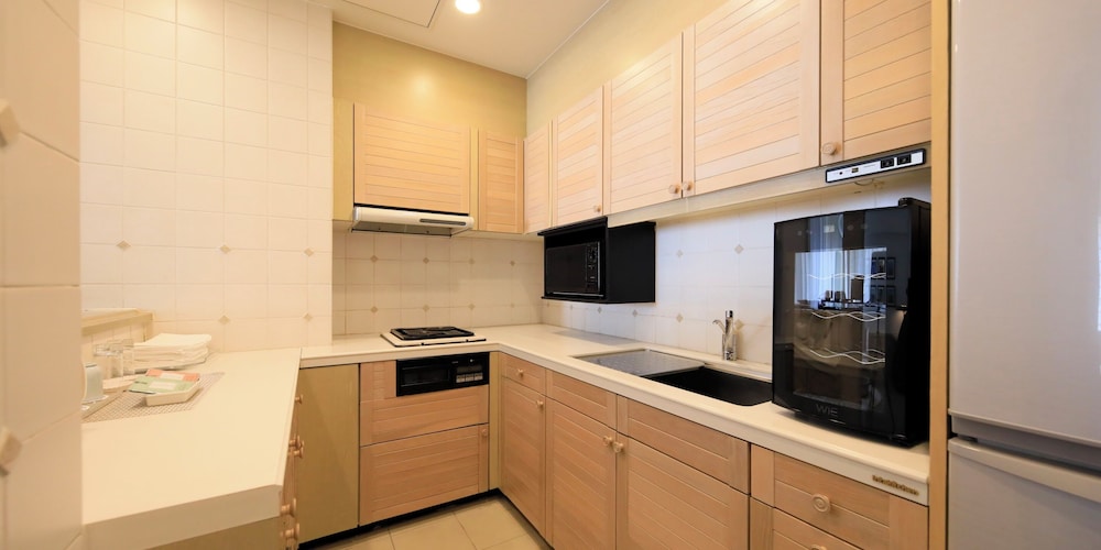 スイート 専用キッチン0 | ヴィラ・ザ・クラブ 御殿場ウエスト