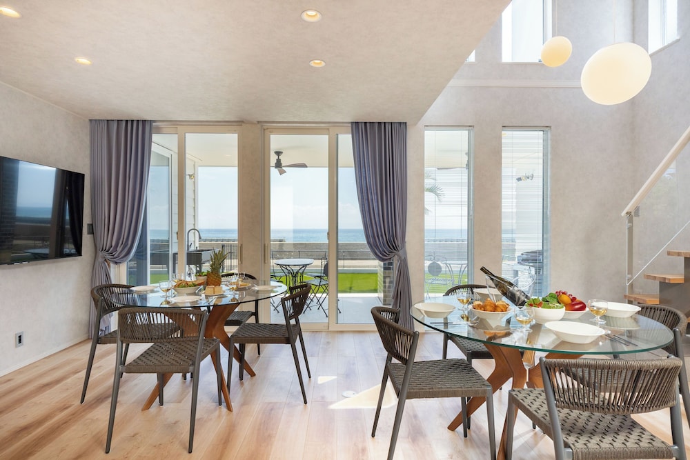 ラグジュアリー ヴィラ オーシャンビュー リビング エリア7 | VERDA RICO