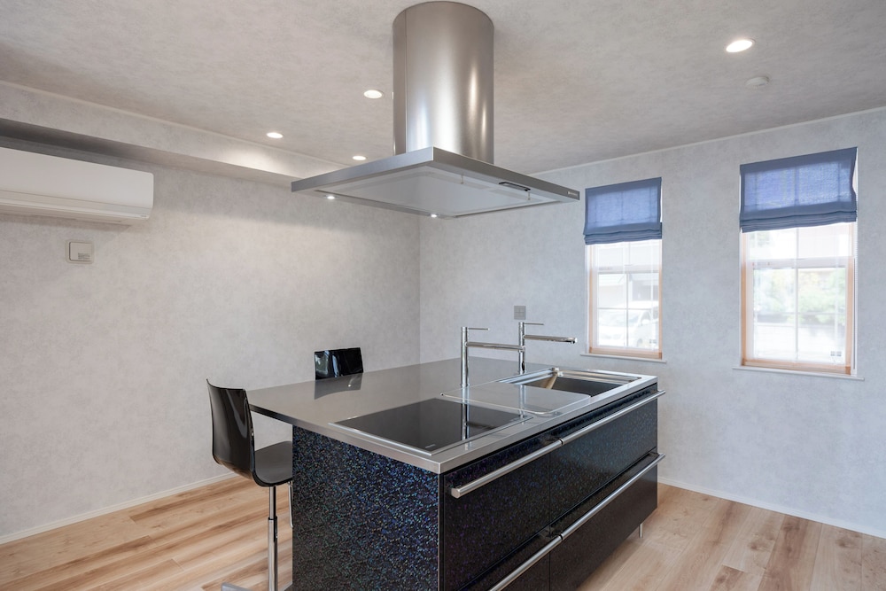 ラグジュアリー ヴィラ オーシャンビュー 専用キッチン3 | VERDA RICO