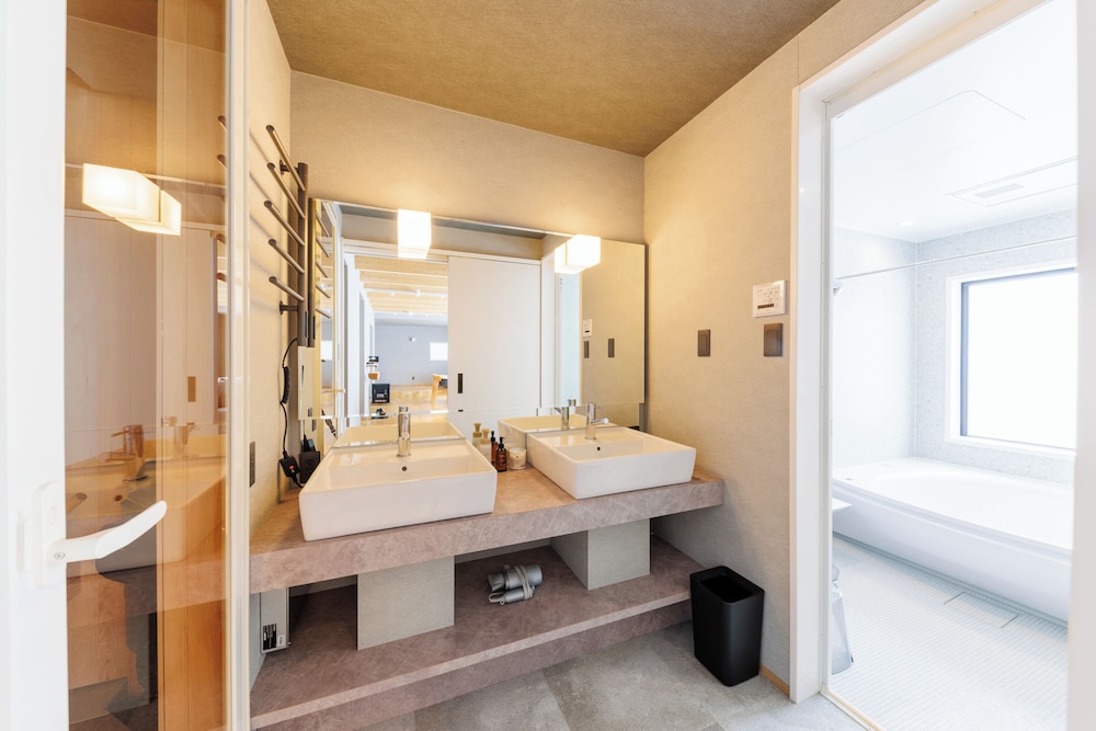 ヴィラ バルコニー ビーチビュー 客室8 | Yunagi 夕凪