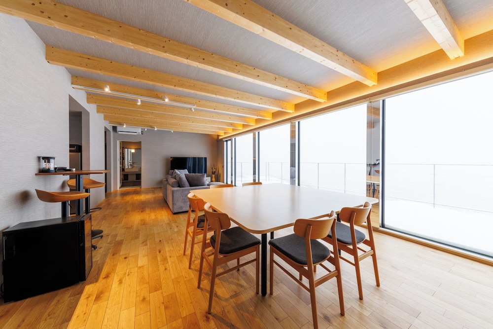 ヴィラ バルコニー ビーチビュー リビング エリア2 | Yunagi 夕凪