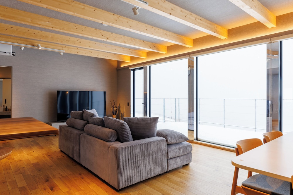 ヴィラ バルコニー ビーチビュー リビング エリア1 | Yunagi 夕凪