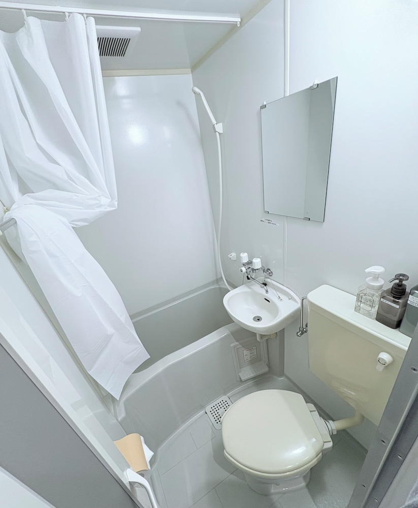 ベーシック ダブルルーム ダブルベッド 1 台 禁煙 マウンテンビュー バスルーム0 | The Lighthouse Seaside Inn