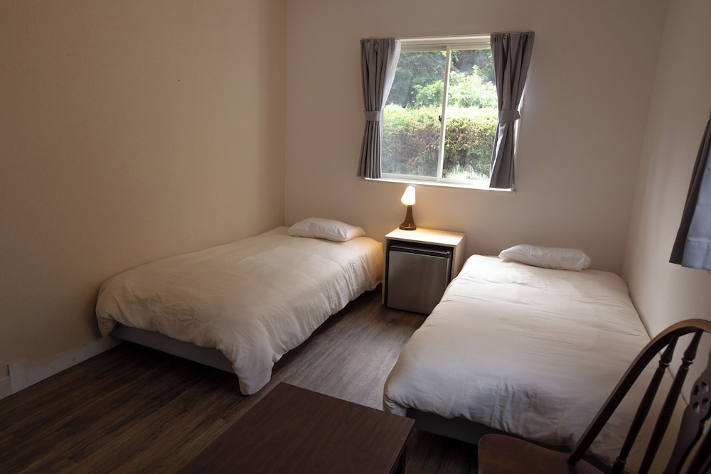 ベーシック ツインルーム 2 ベッドルーム 禁煙 マウンテンビュー 客室2 | The Lighthouse Seaside Inn