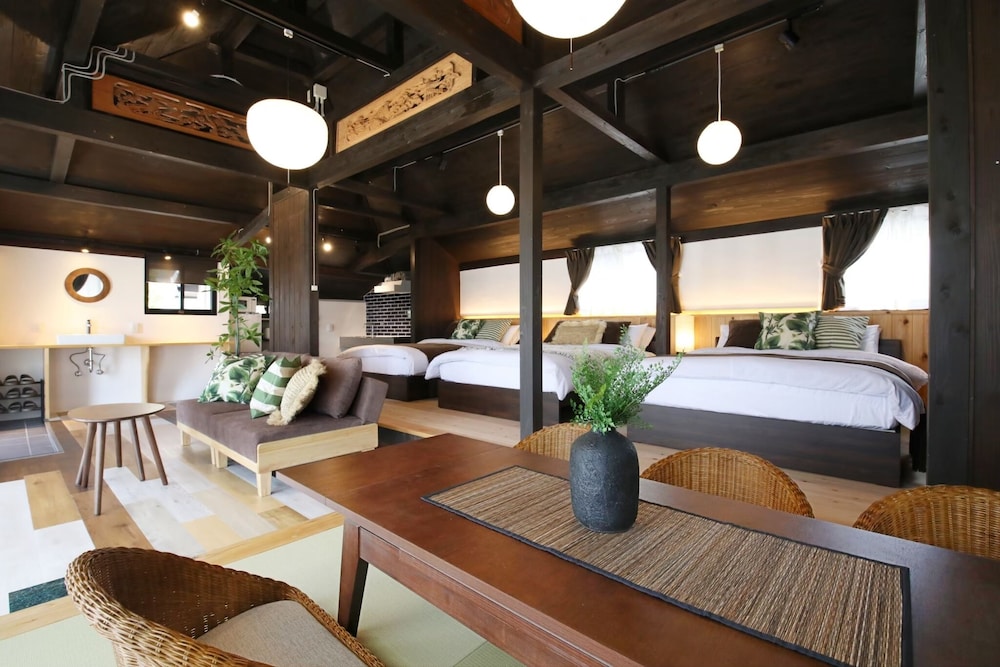 ヴィラ 客室1 | 琉球古民家 山川邸