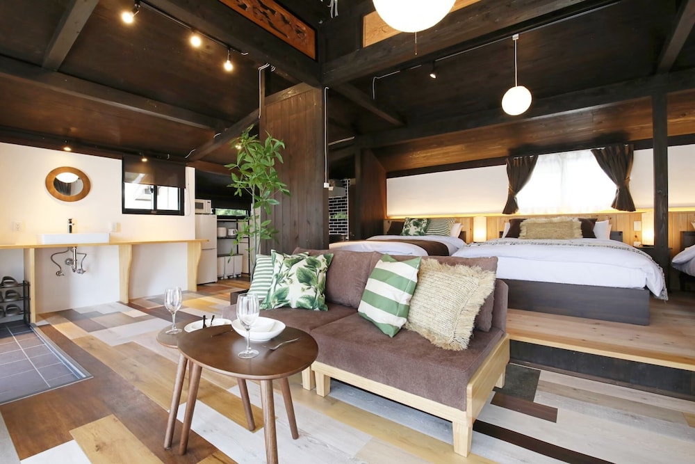 ヴィラ | 琉球古民家 山川邸