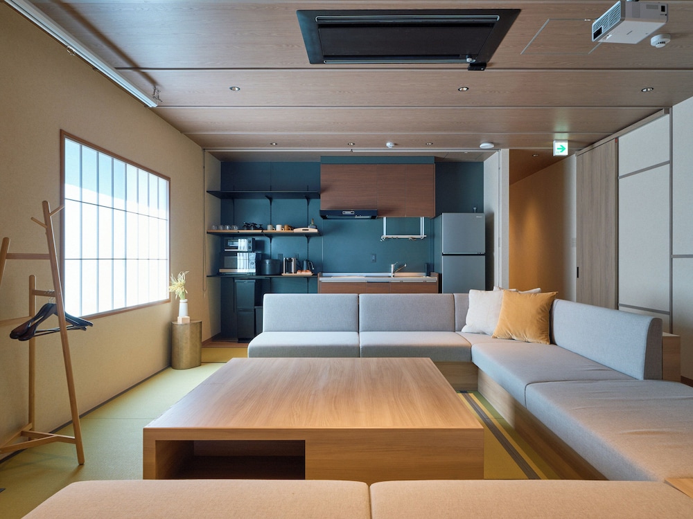 ヴィラ リビング エリア1 | 今昔荘 大阪 天保山 -米商・魚商ｰ