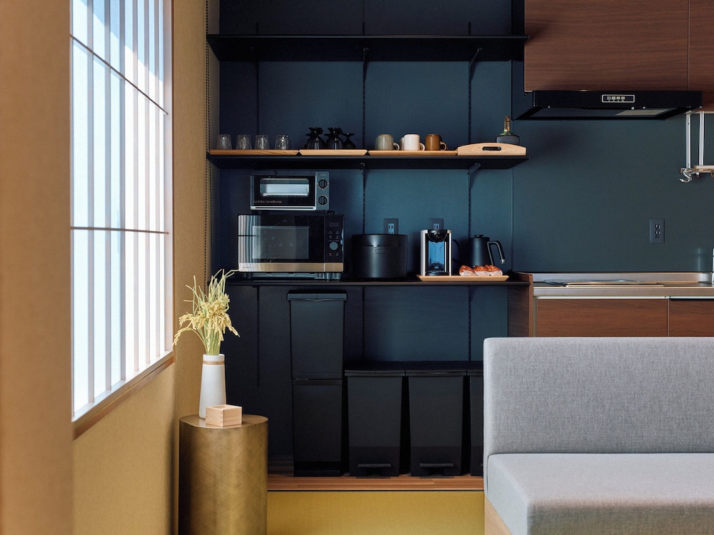 ヴィラ 専用キッチン1 | 今昔荘 大阪 天保山 -米商・魚商ｰ