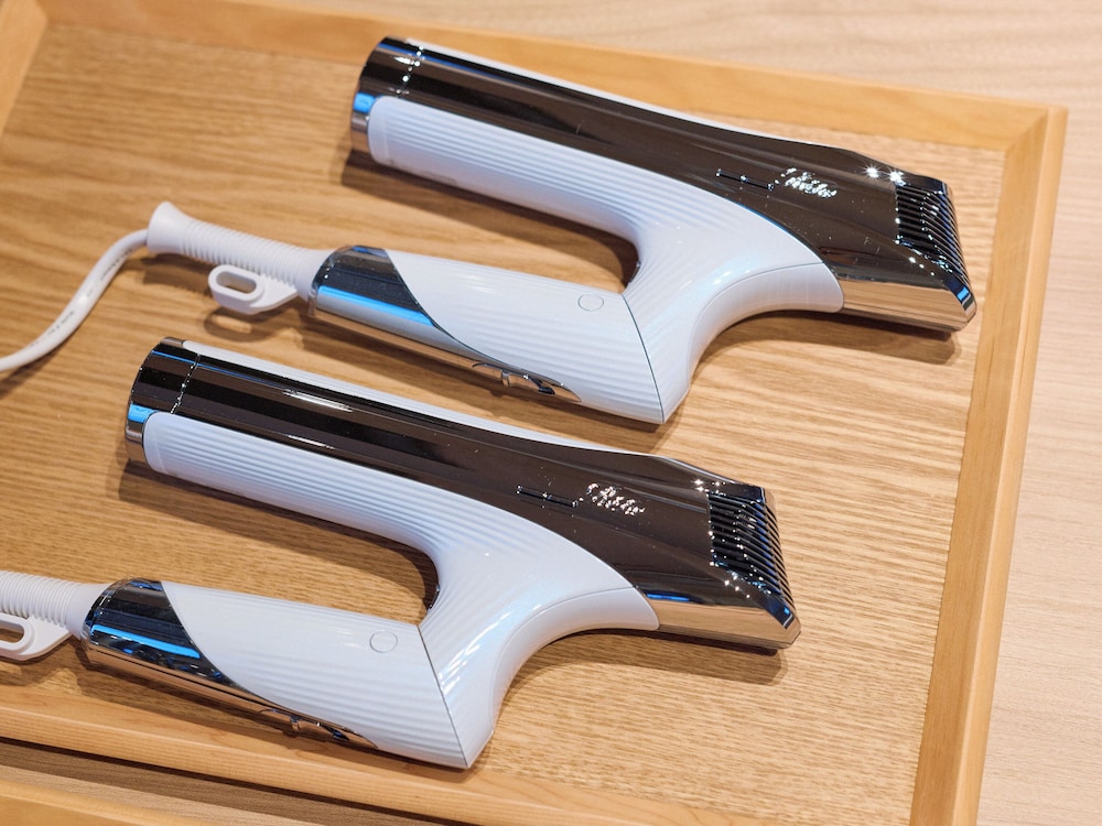 ヴィラ 客室内のダイニングエリア1 | 今昔荘 大阪 天保山 -米商・魚商ｰ