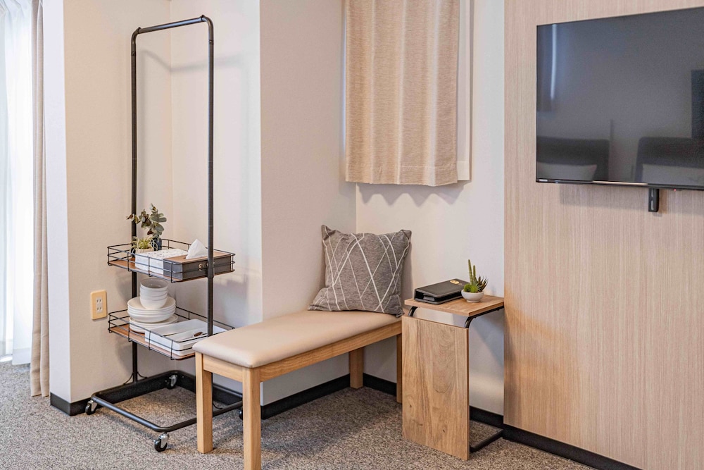 コンフォート ツインルーム バルコニー シティビュー 客室10 | b&Tsutenkaku