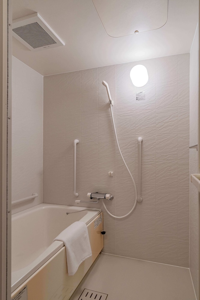 コンフォート ツインルーム バルコニー シティビュー バスルーム0 | b&Tsutenkaku