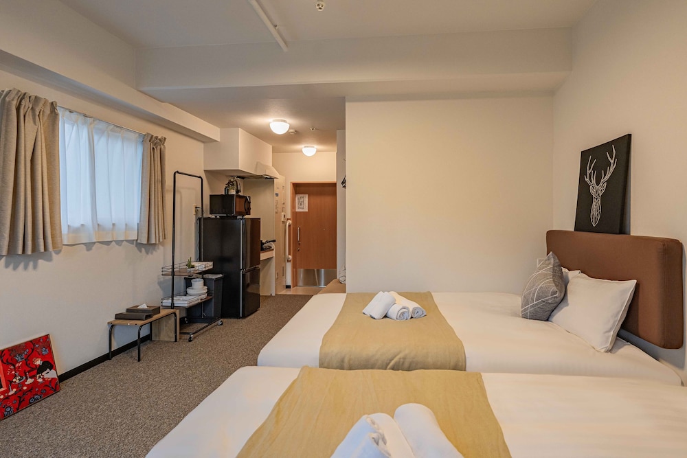 コンフォート ツインルーム バルコニー シティビュー 客室5 | b&Tsutenkaku