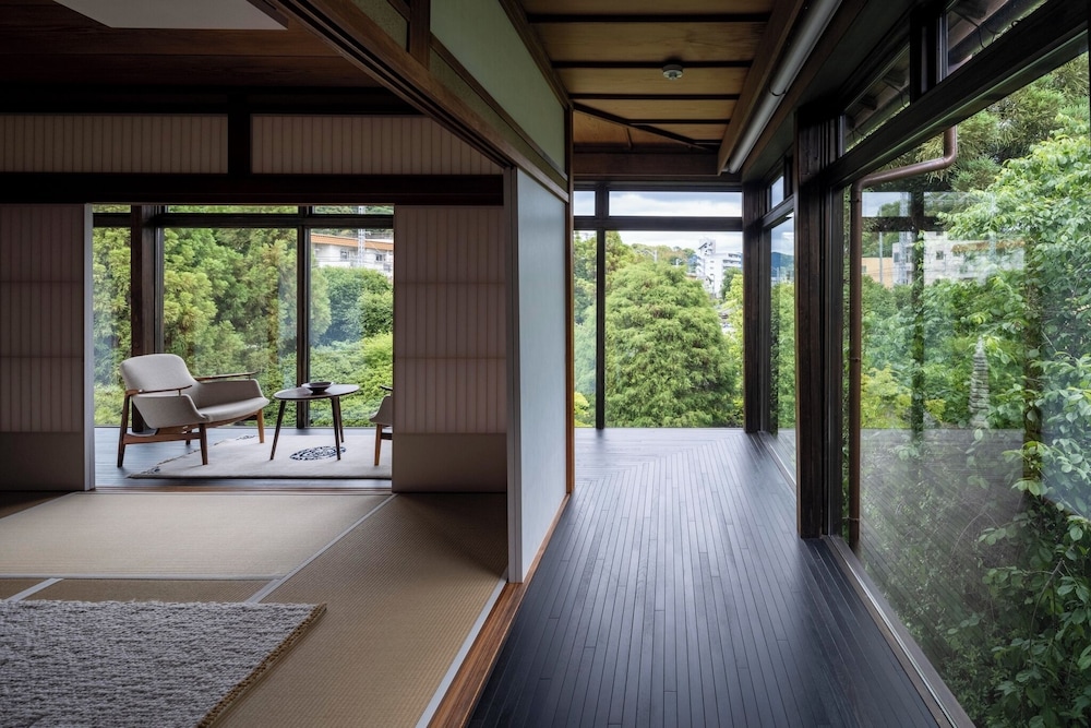 有 (2名以上は追加敷布団で対応) 客室3 | 桃山温泉 月見館