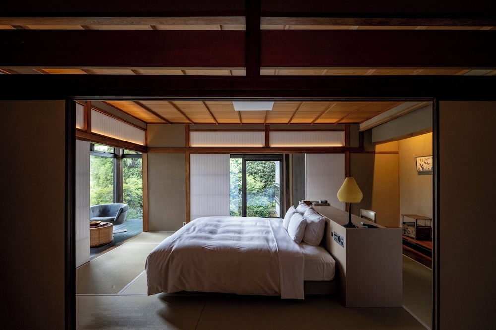 妙 (2名以上は追加敷布団で対応) | 桃山温泉 月見館