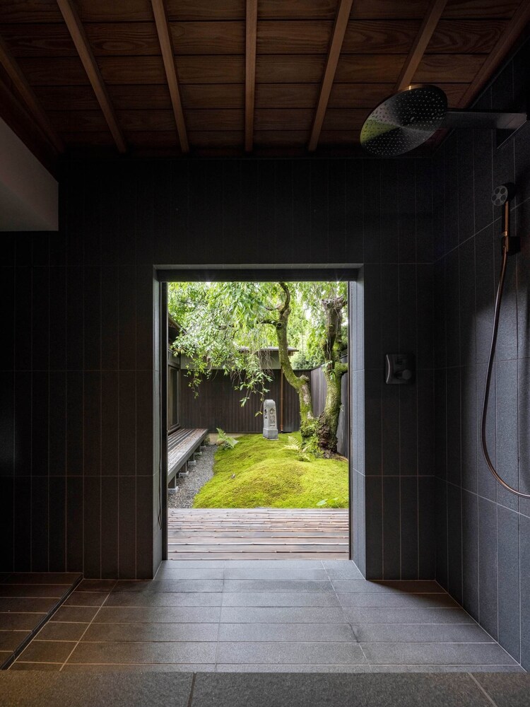 空 (2名以上は追加敷布団で対応) 客室3 | 桃山温泉 月見館