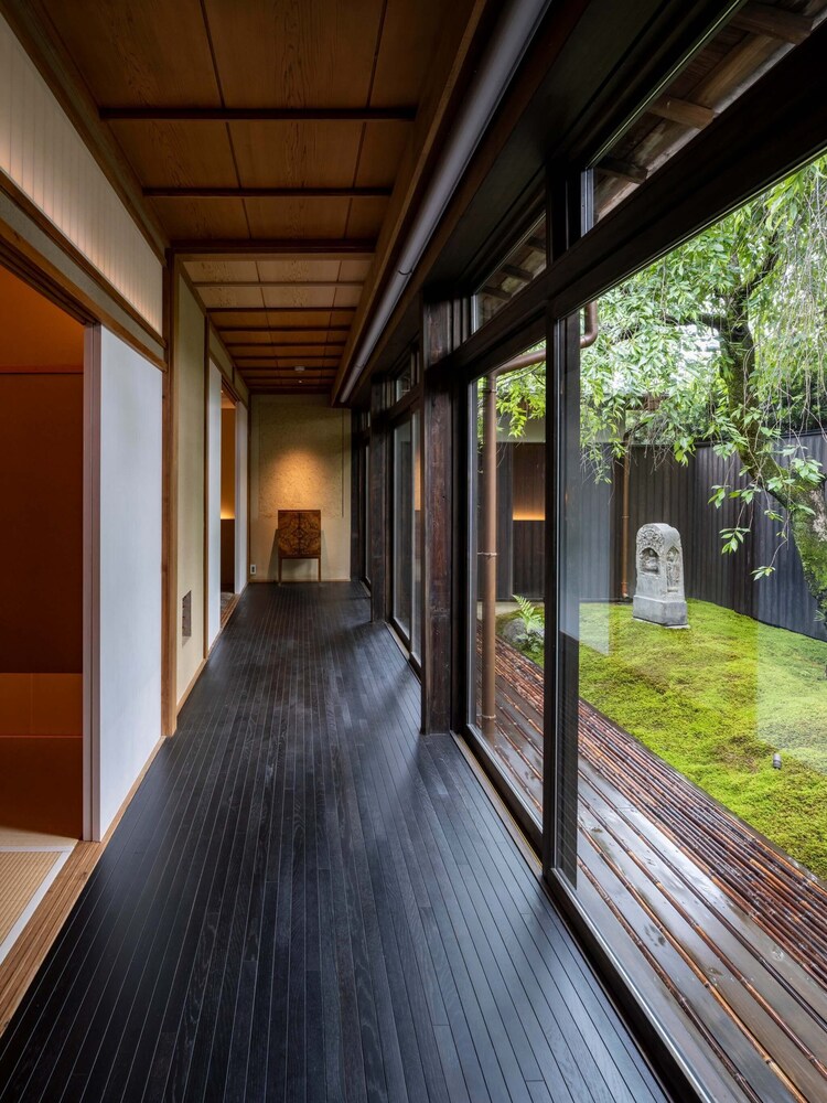 空 (2名以上は追加敷布団で対応) 客室2 | 桃山温泉 月見館