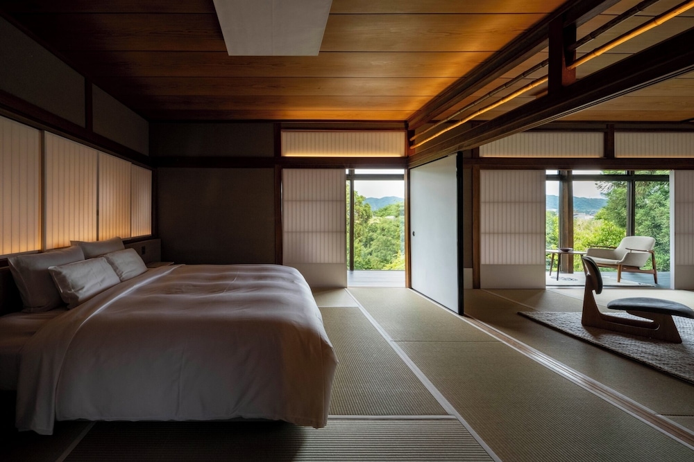 有 (2名以上は追加敷布団で対応) | 桃山温泉 月見館