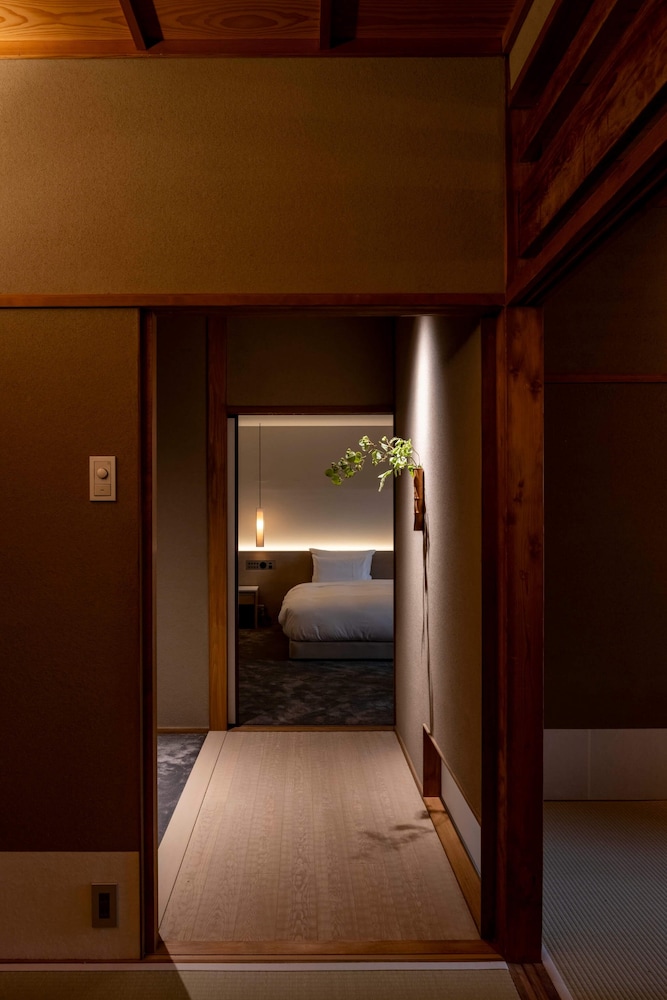 空 (2名以上は追加敷布団で対応) 客室1 | 桃山温泉 月見館