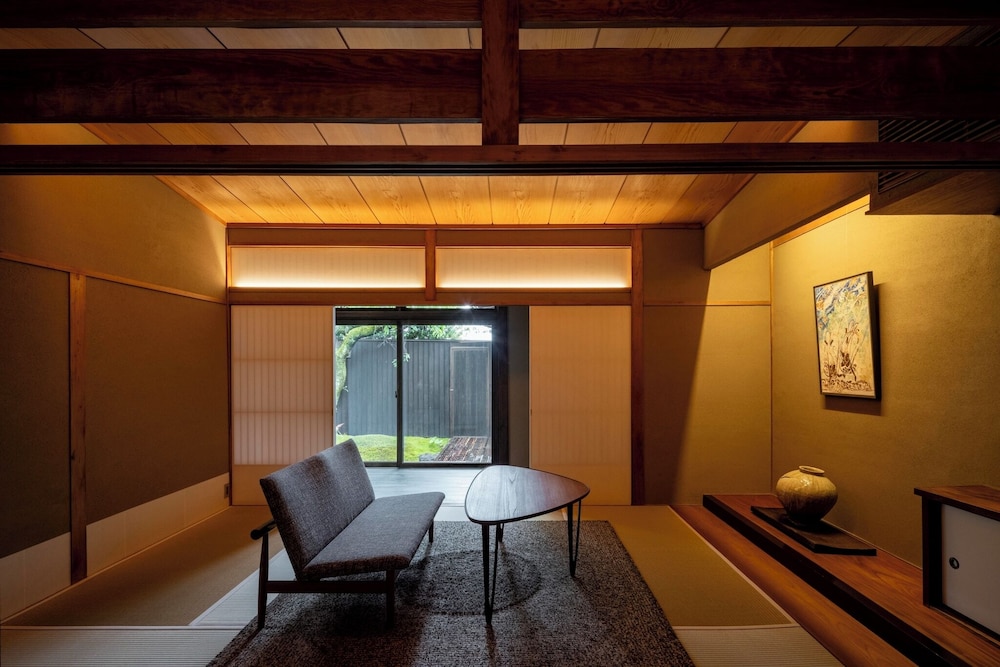 空 (2名以上は追加敷布団で対応) 客室5 | 桃山温泉 月見館