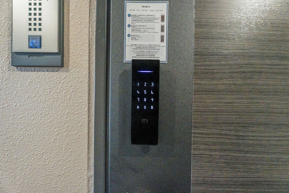 デラックス ダブルルーム バルコニー 客室の設備とサービス2 | エスリードホテル難波道頓堀イースト