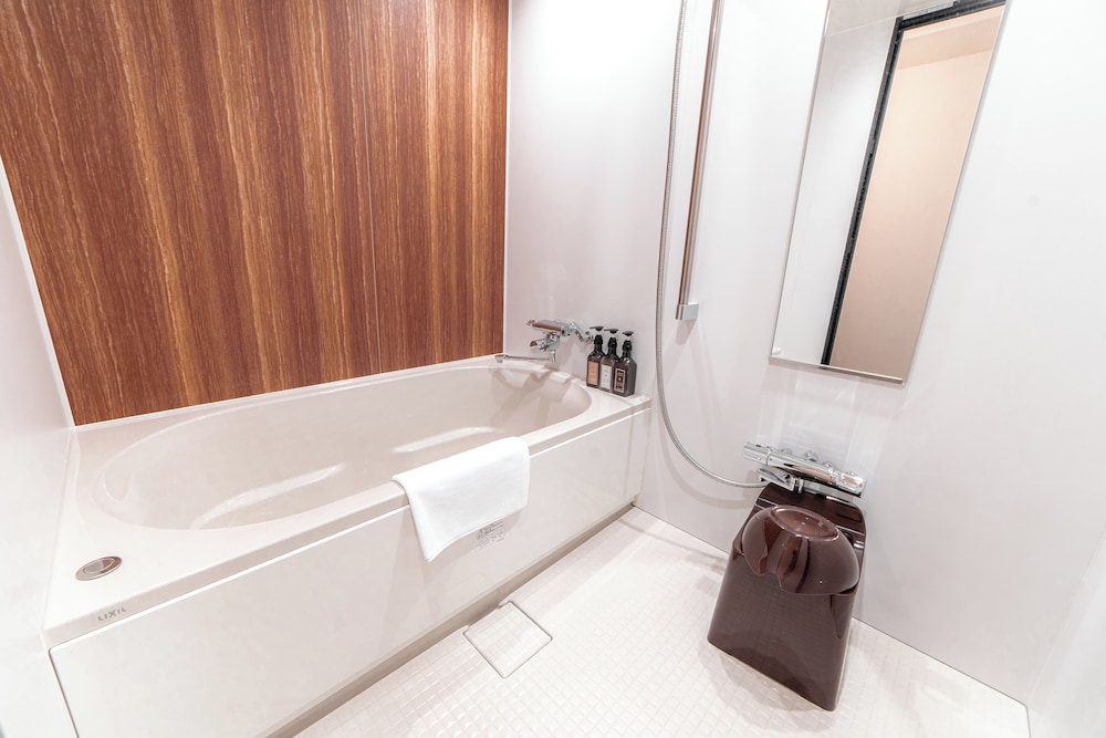 ツインルーム バスルーム1 | 変なホテルエクスプレス大阪 なんば日本橋