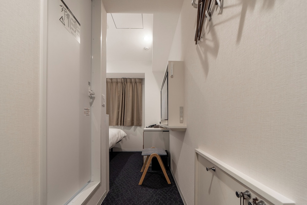 セミダブルルーム 禁煙 客室2 | 変なホテルエクスプレス大阪 なんば日本橋アネックス