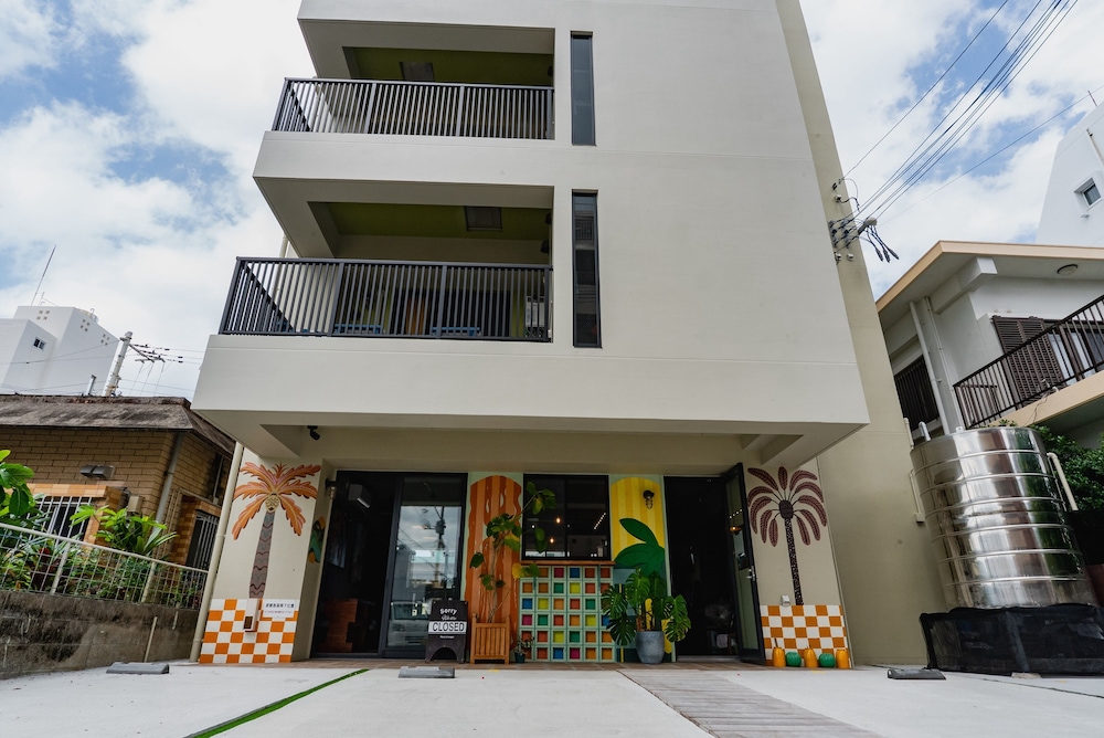 施設の正面1 | The Shore INN COAST LIFE at CHATAN