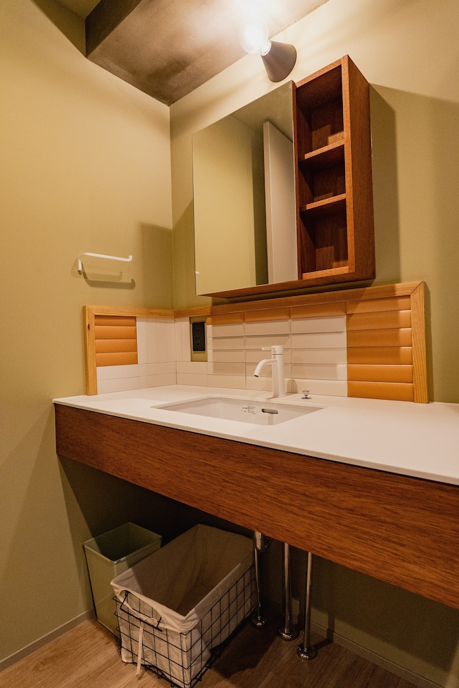 ファミリー コンドミニアム ビーチビュー バスルーム1 | The Shore INN COAST LIFE at CHATAN