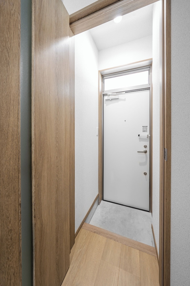 内部エントランス1 | CHARMANT 2D