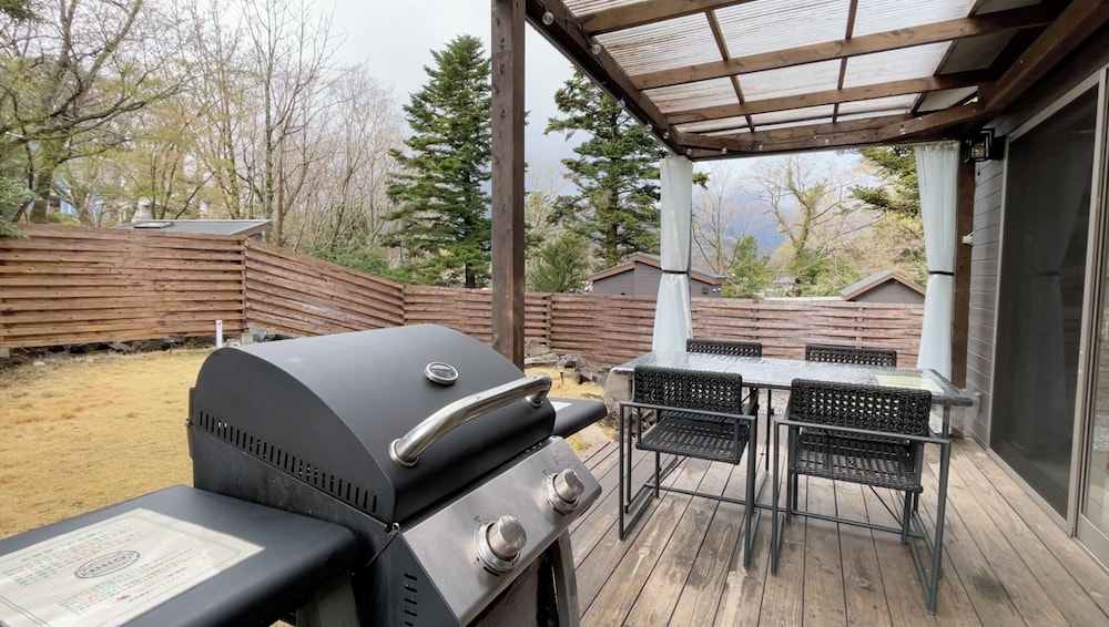 コンフォート ツインルーム テラス / パティオ2 | 伊豆高原テントリゾート