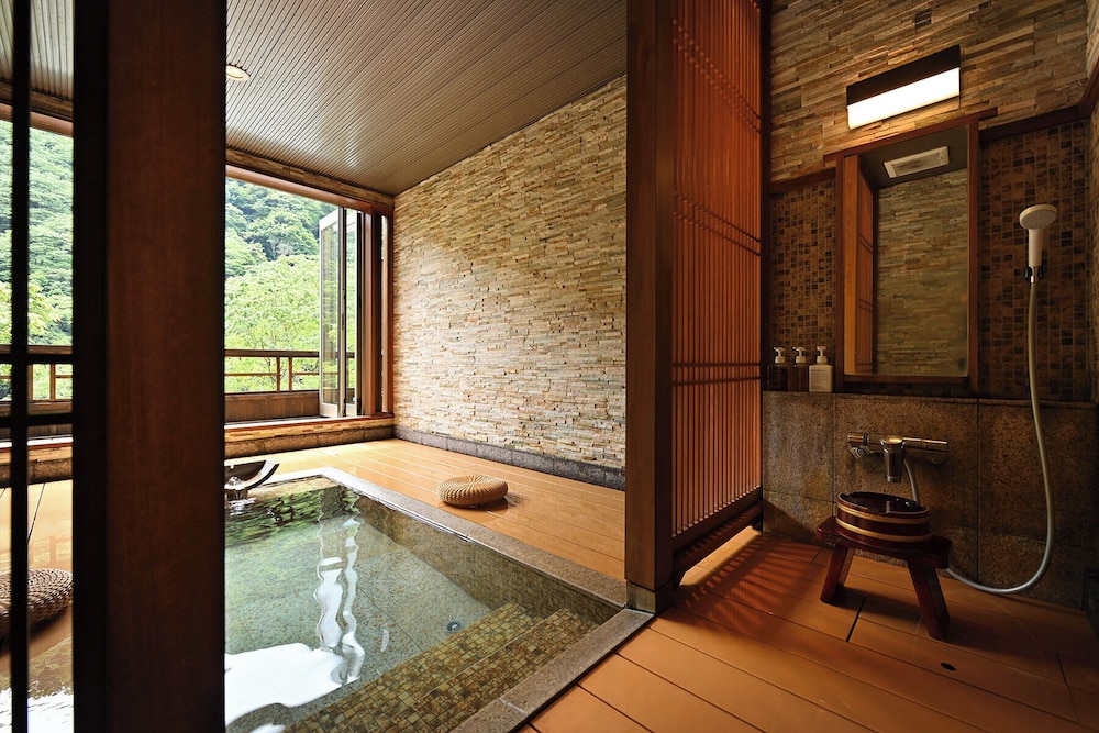 スタンダードルーム紫陽花 203 禁煙 バスルーム0 | 塔之沢温泉 山の茶屋