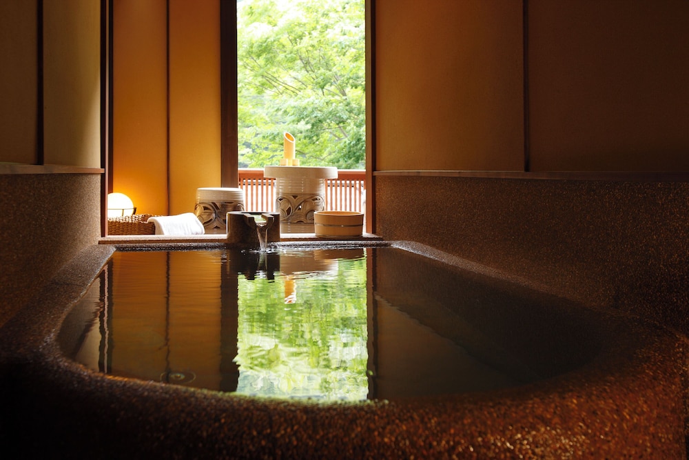 スペシャルルーム露天風呂付き山の灯102 禁煙 | 塔之沢温泉 山の茶屋