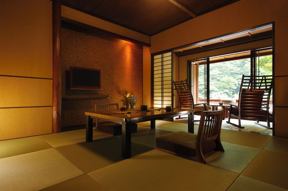 スペシャルルーム露天風呂付き山の灯102 禁煙 客室0 | 塔之沢温泉 山の茶屋