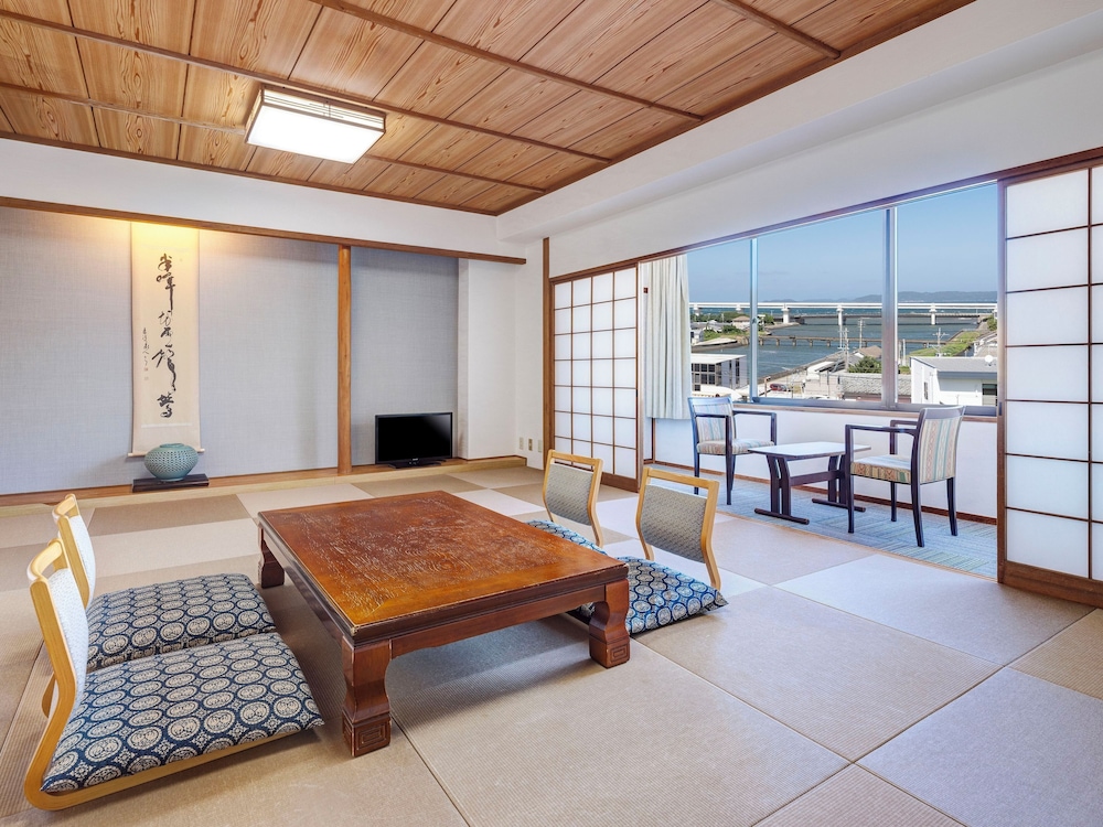 和室 (47㎡) 禁煙 | 松浦シティホテル