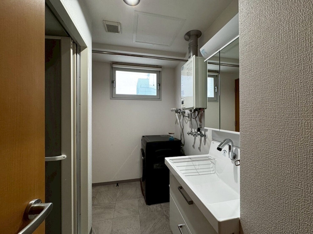 ランドリー ルーム1 | GRACE GARDEN 301 ランドリー ルーム1 | GRACE GARDEN 301